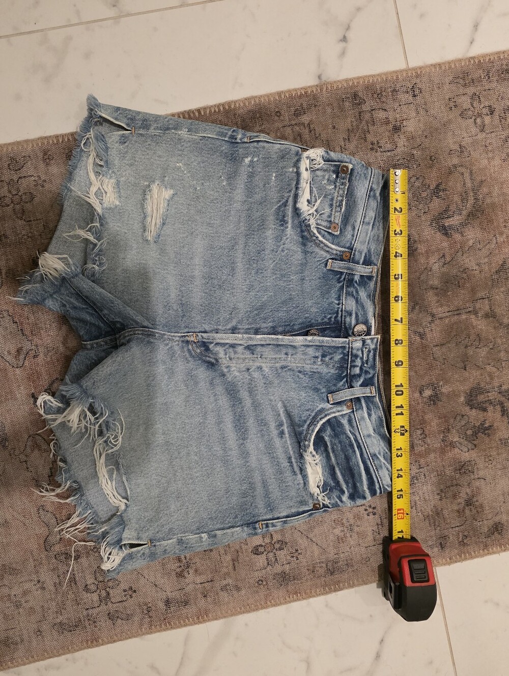 AGOLDE Parker Vintage Denim Cutoff Shorts 29 - Picture 6 of 6
